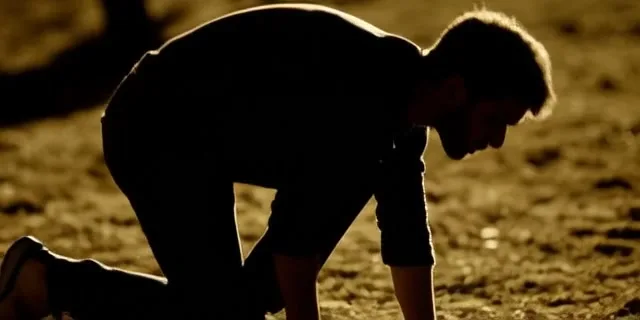 Provérbios 24:16 — O Justo Cai Sete Vezes e Se Levanta - Imagem 3